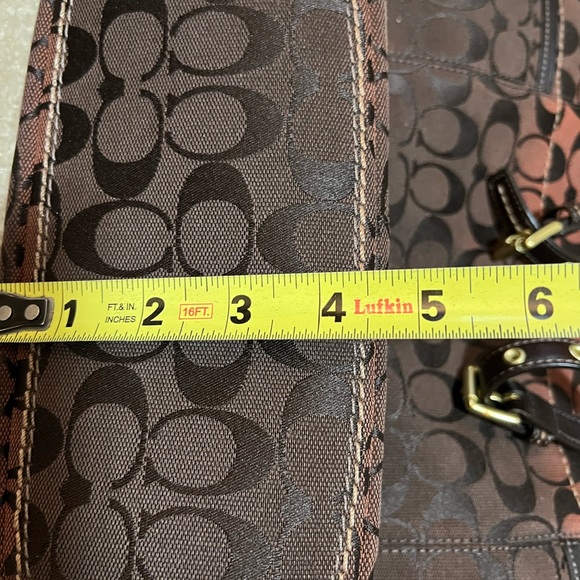 BNWT Coach Signature Tote - Picture 8 of 10